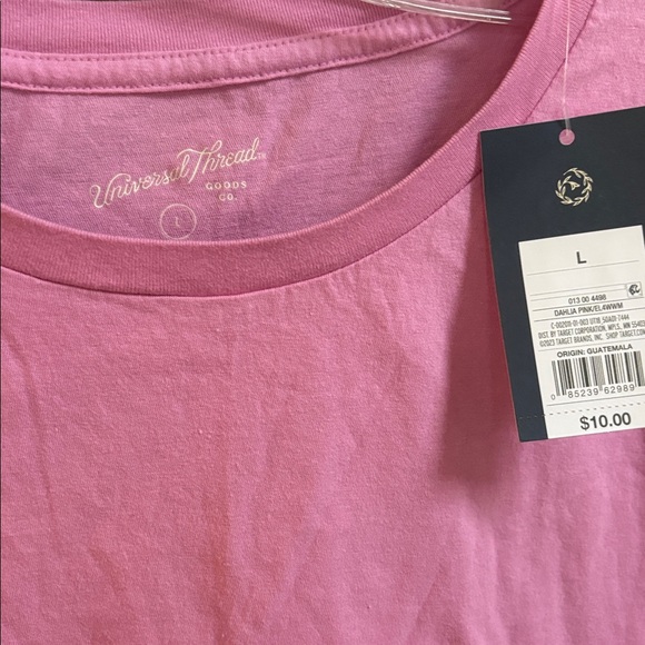 Bundle of Universal Thread Cotton T-Shirts - Picture 5 of 8